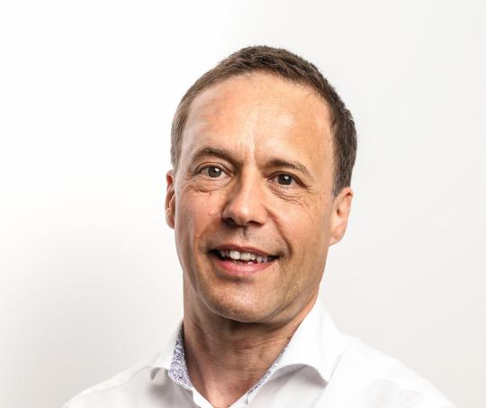 Peter  Nardo (Leiter)